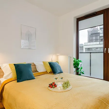 Luxury Mennica With Parking * Warszawa