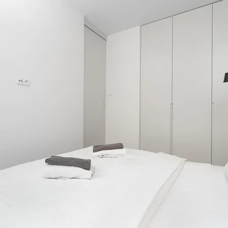 Daire Luxury Mennica With Parking Varşova