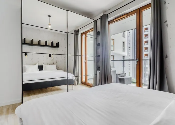 Luxury Mennica With Parking Warszawa